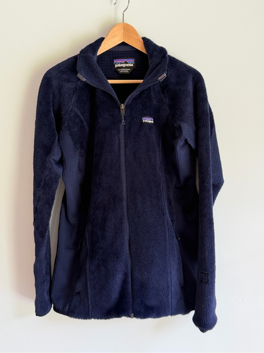 Patagonia Navy Plush Fleece Full-Zip Teddy Jacket Women’s XL.